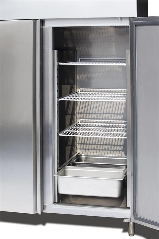 Upright Refrigerator GN650TNG